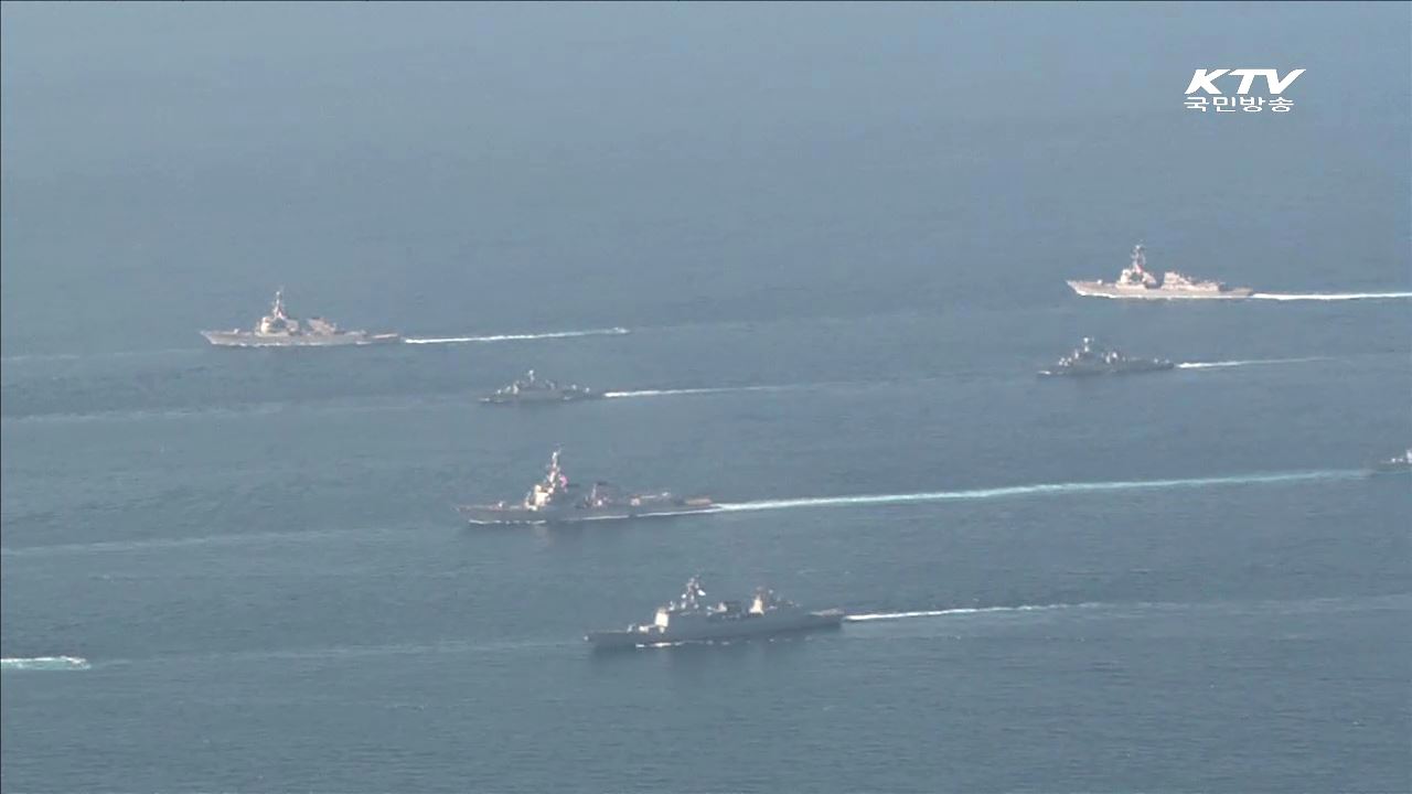 美 핵항모 존 C. 스테니스호 입항… 대북 경고 메시지