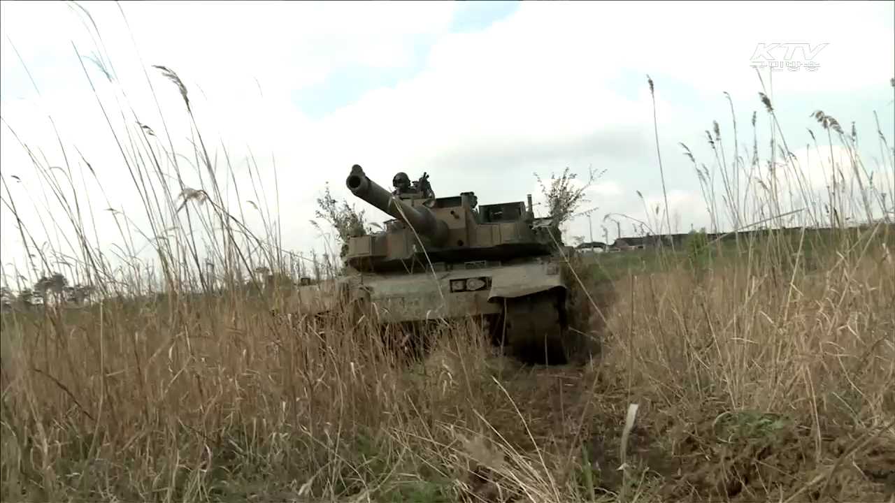 K-2 흑표 전차 잠수 도하 훈련…도발 강력 응징