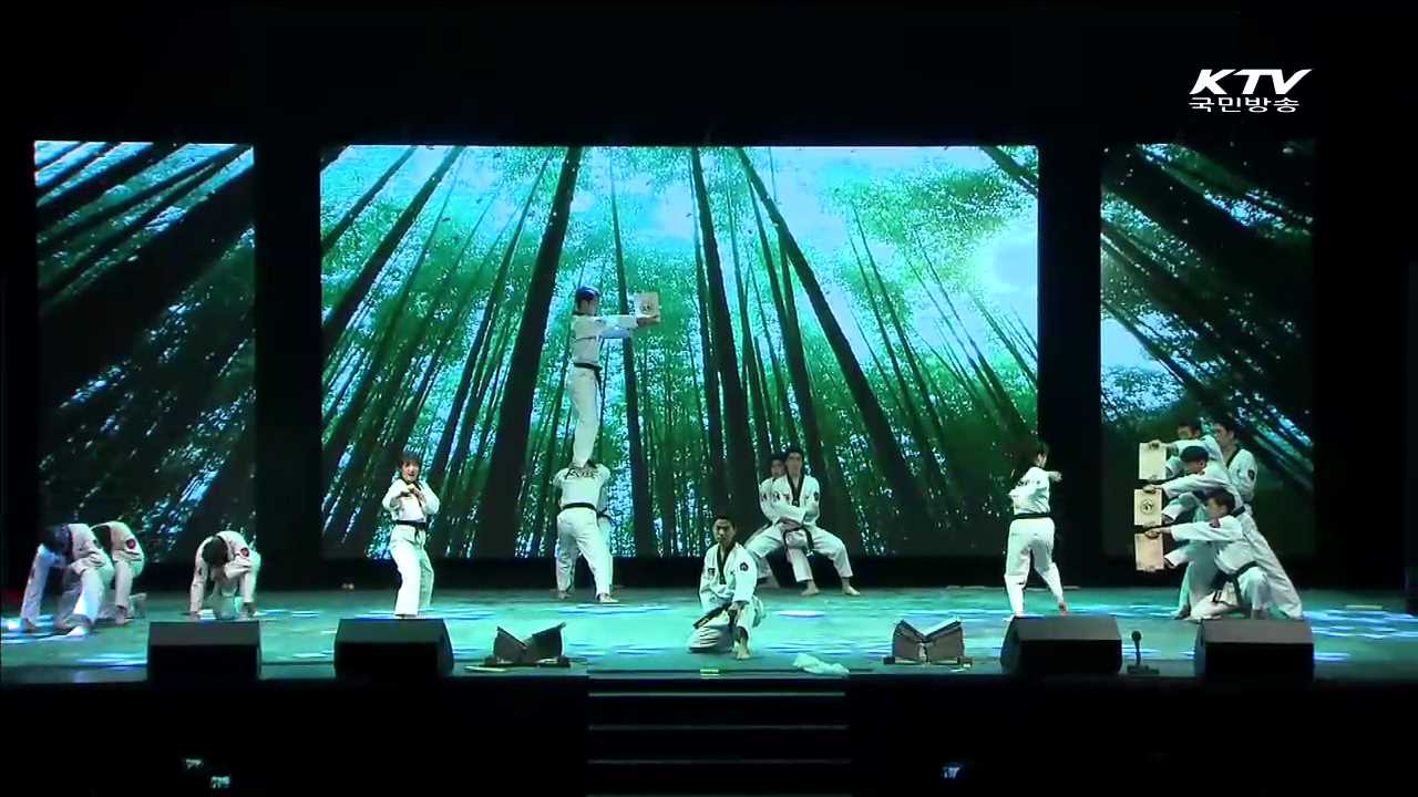 박 대통령 한-우간다 문화공연 관람…"문화로 소통"