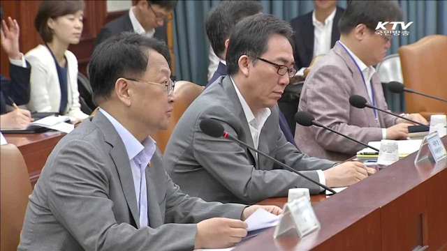 유 부총리 "발생가능 모든 상황 대비 리스크 관리"