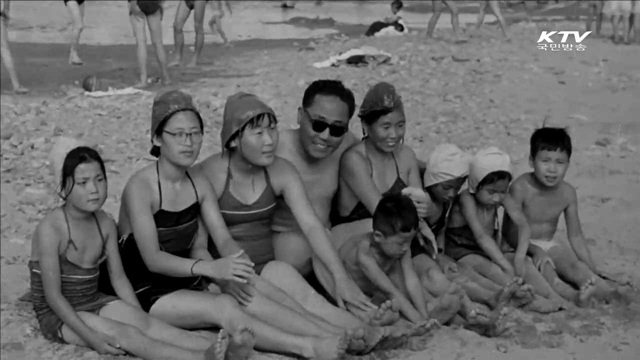 그땐 그랬지…대한뉴스로 본 '여름나기'