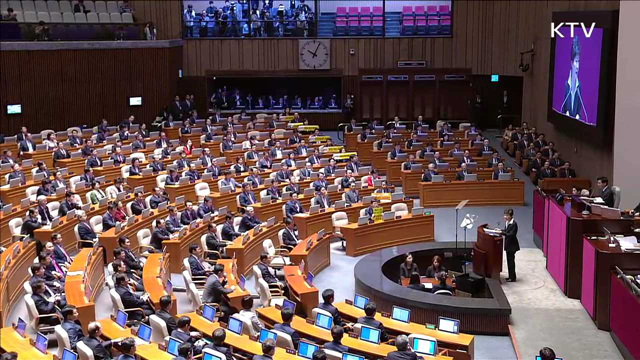 핵심 키워드 '경제·개헌·핵'…박수 23차례