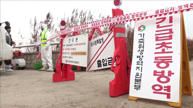 탈북민 봉사단 경찰 환자에 음악 선물