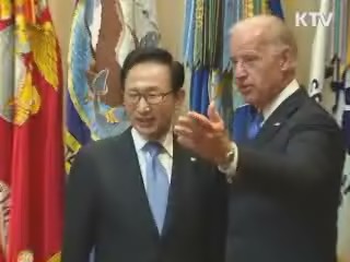 "이 대통령, 원칙과 따스함에 미국서 인기"