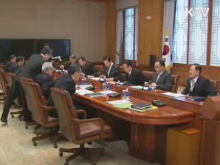 이 대통령 "졸업식 뒤풀이, 우리 사회의 중병"