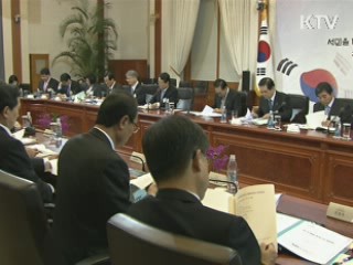 이 대통령 "내년 5% 경제성장 가능"