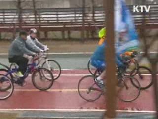 4대강변 '은빛 레이스' 대장정 시작