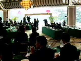 `6자회담 조금씩 이견 해소되는 과정`