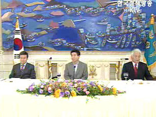 노무현 대통령 `물러설 수 없는 상황`