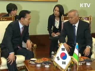 이 대통령, 우즈벡 공식 일정 돌입
