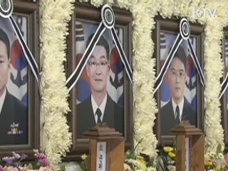 이 대통령 "북한보다 종북세력이 더 큰 문제"