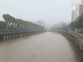 폭우 후유증···팔당댐 주변 쓰레기로 '몸살'