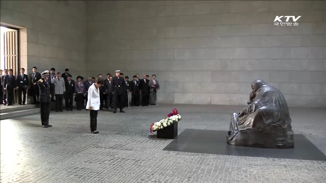 박 대통령, 통일의 상징 '브란덴부르크문' 방문