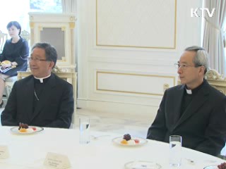 이 대통령 "北에 종교 열리면 통일 후 화합에 도움"