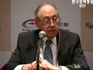 `기술발전 만큼 사회적 변혁 힘써야`