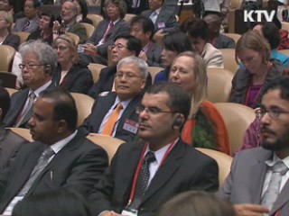 김윤옥 여사 "문화예술 분야부터 손 잡아야"