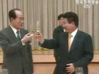 노무현 대통령, 오늘 귀경길