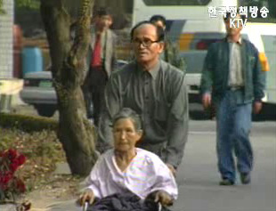 `노인 그룹홈`에서 치매 치료