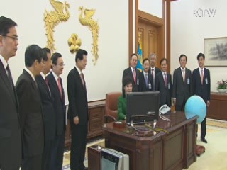 박 대통령 방미길 '사상 최대 경제사절단'