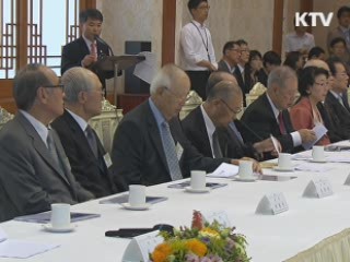 이 대통령 "北 도발하면 몇 배로 대응"