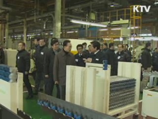 이 대통령, 전통시장·中企 방문···설 경기 점검