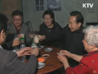 이 대통령, 욕쟁이 할머니 깜짝 방문
