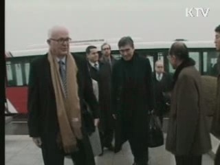 보즈워스 대표, 오늘 귀환 방북결과 설명