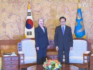 이 대통령, '아세안+3' 참석차 베트남 방문