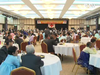 이산가족 2차 상봉 시작…금강산 '눈물바다'