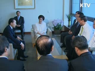 이 대통령 "큰 정치지도자 잃었다"