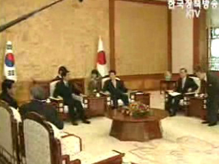 한일 정상, ‘미래지향적 한일 관계 다져야