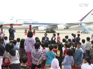 이 대통령 "남을 사랑할 줄 알아야"