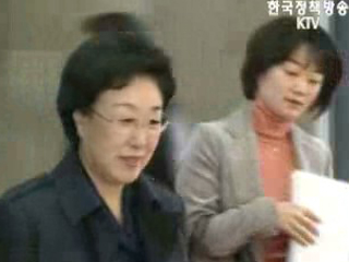 한명숙 전 총리, `개헌추진 공동선언` 제안