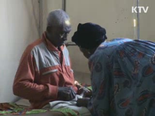 의료 원조로 아프리카 마음 잡는다