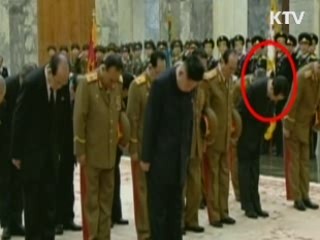 "北 장성택 실각…측근 2명 공개처형"