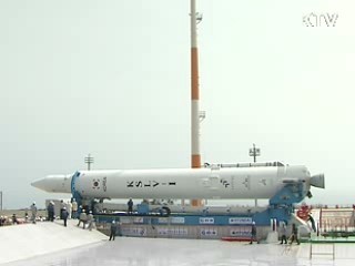 나로호 발사대 설치 완료…최종점검