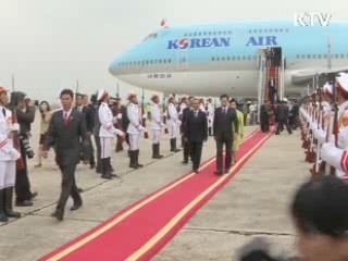 이 대통령, 베트남서 오늘 정상회담