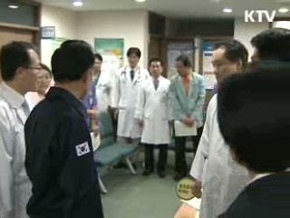 이 대통령, 신종플루 '거점병원' 방문