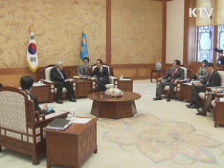이 대통령, 칸 IMF 총재 접견 'G20 협력' 논의