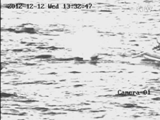 북한 미사일 잔해 발견···인양작업