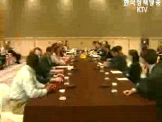 한미 FTA 4차 협상 첫날 회의 시작