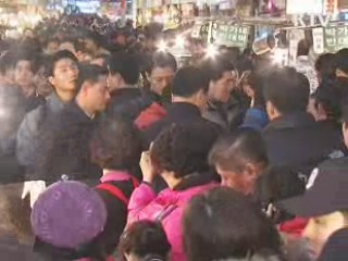 이 대통령, 전통시장 방문 시장상인 격려