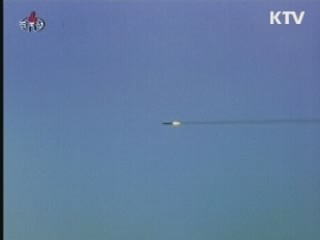 김정일 사망 1년···김정은 체제 구축 '안간힘'