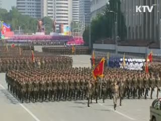 김정은 추대 2년…"백두산 총대혈통 고수"