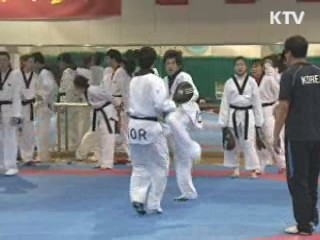 김황식 총리 태릉 방문···태극전사 격려