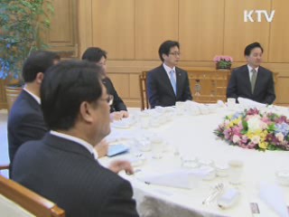 이 대통령 "방사능, 유언비어 막아야"