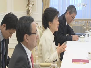 박 대통령, 코커 미 상원 외교위 간사 접견