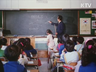 두 명 중 한 명 "스승 방문 계획 없어"