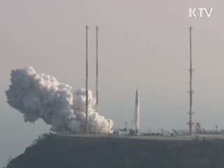 나로호 발사 성공···곳곳에서 환호성