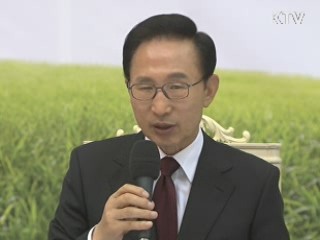 이 대통령 "통일문제 진지하게 검토해야"